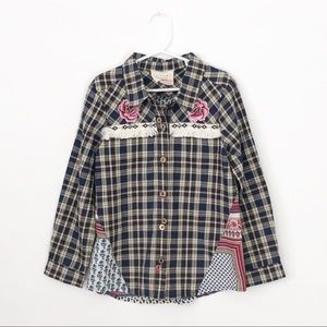 Hannah Banana Plaid Embroidered Button Shirt
